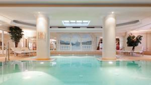 Sundlaugin á Superior Hotel Tirolerhof - Zell am See eða í nágrenninu