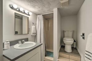 Phòng tắm tại Bayfront Paradise with Heated Pool and Balcony! +32 ảnh