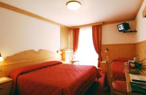 Gallery image of Hotel Cristallo in San Martino di Castrozza