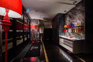 Kuchyň nebo kuchyňský kout v ubytování HOTEL VARKIN Ikebukuro Nishiguchi