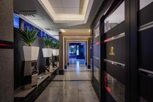 TV a/nebo společenská místnost v ubytování HOTEL VARKIN Ikebukuro Nishiguchi