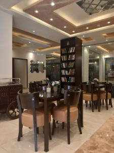 ห้องอาหารหรือที่รับประทานอาหารของ Benayt Al-Saraya