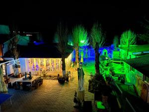 Fotografie z fotogalerie ubytování Laguna Beach Club Bazaleti Lake v destinaci Dushetʼi