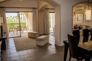 A seating area at JAZ Neo Saraya Palms
