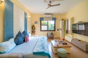 Χώρος καθιστικού στο Bliss In The Woods by VEO - Part of StayVista