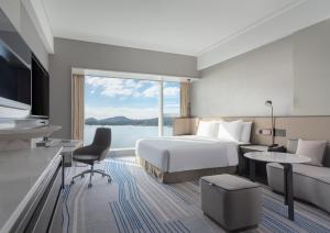Nespecifikovaný výhled na hory nebo výhled na hory při pohledu z hotelu