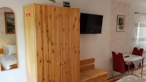 TV a/nebo společenská místnost v ubytování Ferienzimmer *Auszeit*