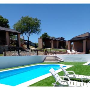 Πισίνα στο ή κοντά στο DeRoxy Village +12 φωτογραφίες