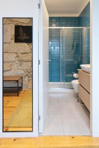 Ένα μπάνιο στο HM - Porto Blue Pool Apartment