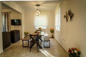 Μια τηλεόραση ή/και κέντρο ψυχαγωγίας στο Sol Villas