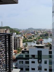 Imagen de la galería de Apartamento no Shopping Vesta, com piscina!, en Torres