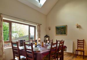 Gallery image of Finest Retreats - The Dairyhouse in Church Stoke