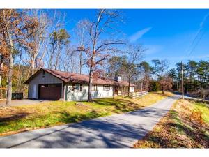 Το κτήριο όπου στεγάζεται  η παραθεριστική κατοικία