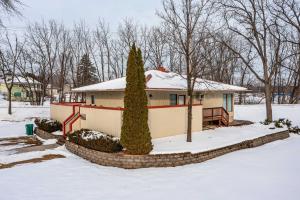 Afbeelding uit fotogalerij van Pet-Friendly Retreat with Deck Steps to Marina! in Wabasha