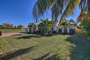 Galeriebild der Unterkunft Chic Cocoa Beach Oasis - Steps to Atlantic! in Cocoa Beach