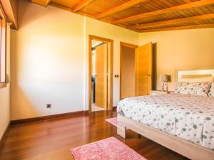 Кровать или кровати в номере Patos Beach II - Cies