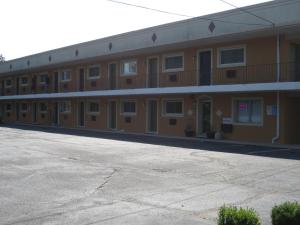 Budova, kde se motel nachází + 5 fotografií