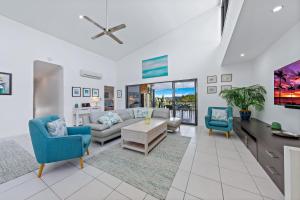 Gallery image of Hilltop Views - Cannonvale in Airlie Beach