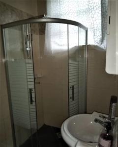 Ένα μπάνιο στο SUGIRA ECO-RESORT