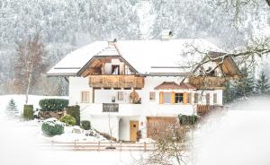 Oberplunerhof - Fewo Bruneck v zime