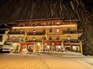 Residence Capriolo v zime