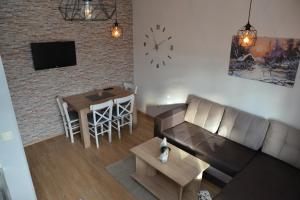 Area tempat duduk di Apartman Ema BIG 64m2-duplex Kopaonik