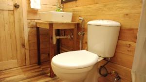Ein Badezimmer in der Unterkunft Lazy Frog Guest House