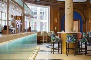 Bazén v ubytování voco Grand Central Glasgow by IHG nebo v jeho okolí