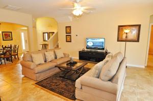 Spacious 5Bd Pool Hm Spa Gm Watersong -256YS home