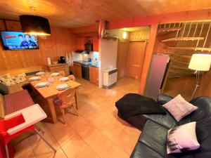 Kuchyň nebo kuchyňský kout v ubytování EXCLUSIVES Chalet an der SKIPISTE +Dampfbad +NETFLIX