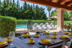 Bazén v ubytovaní Villa Vora Puerto Pollensa by JS Villas alebo v jeho blízkosti
