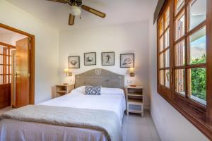 Posteľ alebo postele v izbe v ubytovaní Villa Vora Puerto Pollensa by JS Villas + 21 fotografií