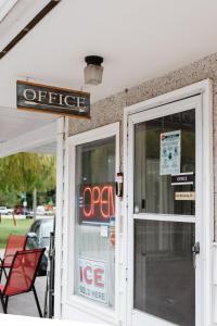 Certifikát, hodnocení, plakát nebo jiný dokument vystavený v ubytování Paradise Motel