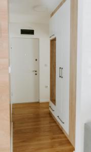 Mynd úr myndasafni af Apartman SREBRNA PAHULJA í Divčibare