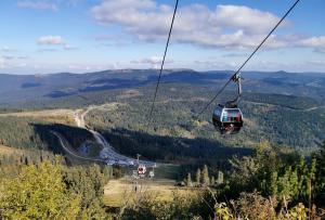 Nespecifikovaný výhled na hory nebo výhled na hory při pohledu z apartmánu