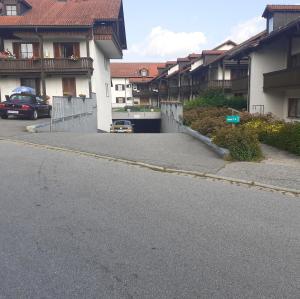 Budova, kde se apartmán nachází + 3 fotografie