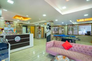 Khu vực sảnh/lễ tân tại Pooja Villa Suites-Rooms and Pool, Igatpuri