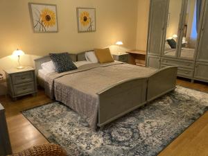 Postel nebo postele na pokoji v ubytování Sunflower B&B