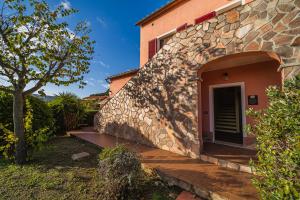 Gallery image of Villa Doddy nei pressi di Barbarossa in Porto Azzurro