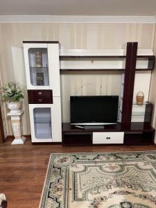 Μια τηλεόραση ή/και κέντρο ψυχαγωγίας στο Квартира в центрі