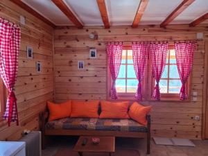 A seating area at Guest House Rankić