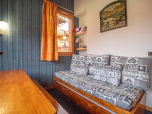 Appartement Valmorel, 3 pièces, 6 personnes - FR-1-356-216にあるシーティングエリア