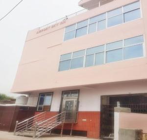 Gallery image of AIRPORT SKY INN HOMESTAY in Jaipur