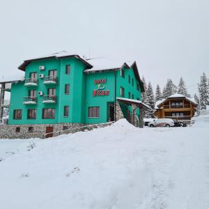 
Kisva Hotel žiemą
