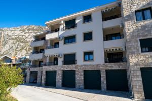 Nespecifikovaný výhled na hory nebo výhled na hory při pohledu z apartmánu