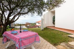 Vonkajšia záhrada v ubytovaní Splendida Villa con vista sull'Isola di Cirella