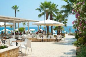 En restaurang eller annat matställe på Akti Beach Hotel & Village Resort