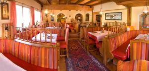 Restaurace v ubytování Hotel Restaurant Sidan