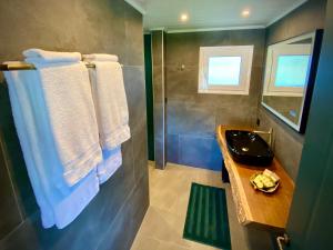 Koupelna v ubytování Villa Hylas Luxury Bed & Breakfast Kilada