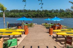 Foto dalla galleria di Resort&House,4 Quartos, 8 pessoas, Beach tenis, Bike, Golfe, Pesca, Ar, Wifi fibra, TV a cabo e Lareira a Águas de Santa Barbara